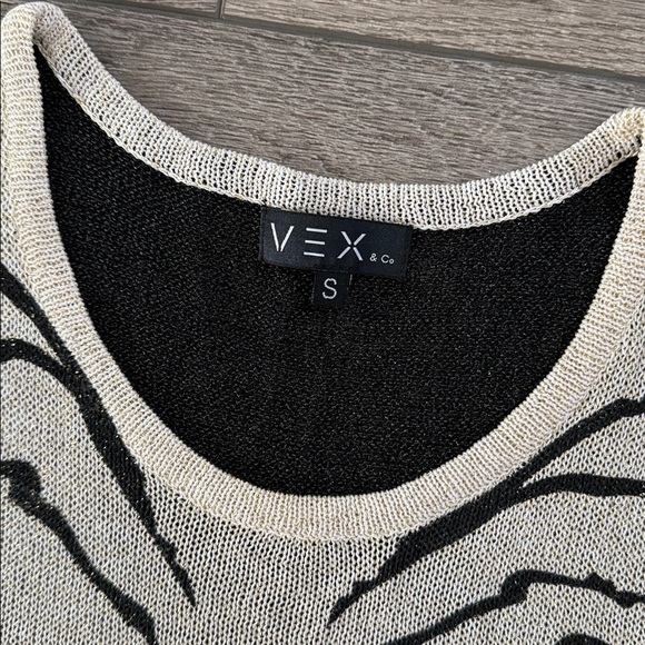 Vex and co Y2K vibes butterfly stud top small - Picture 3 of 6